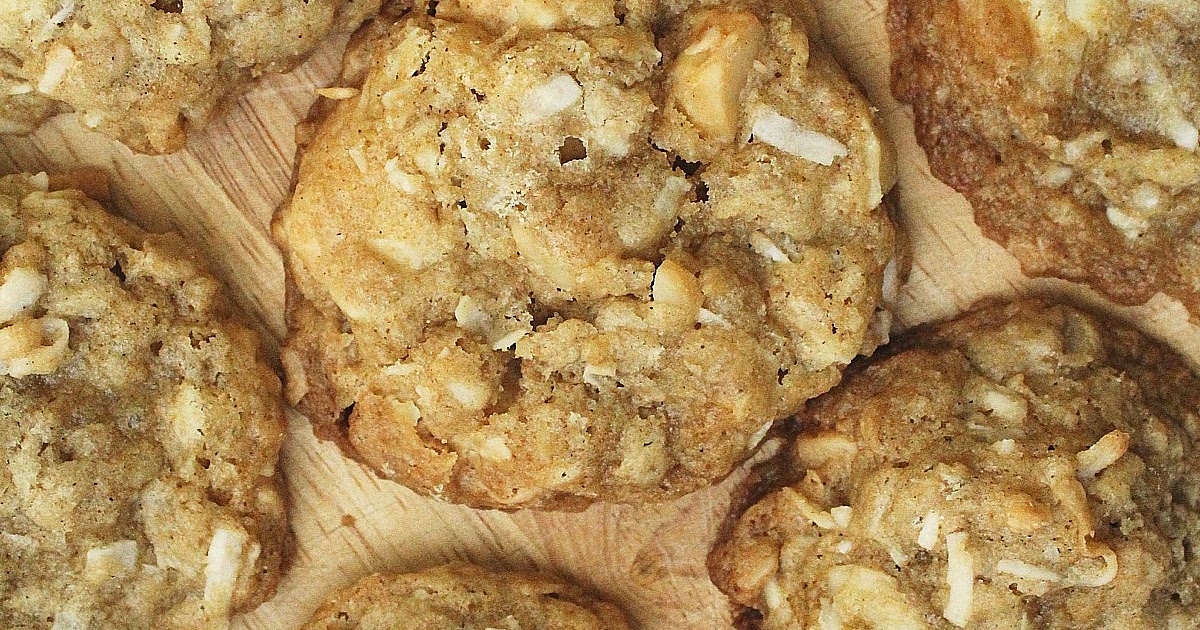 Coconut Oatmeal Cookies with Macadamias and White Chocolate Chunks Recipe | Samsung Food App