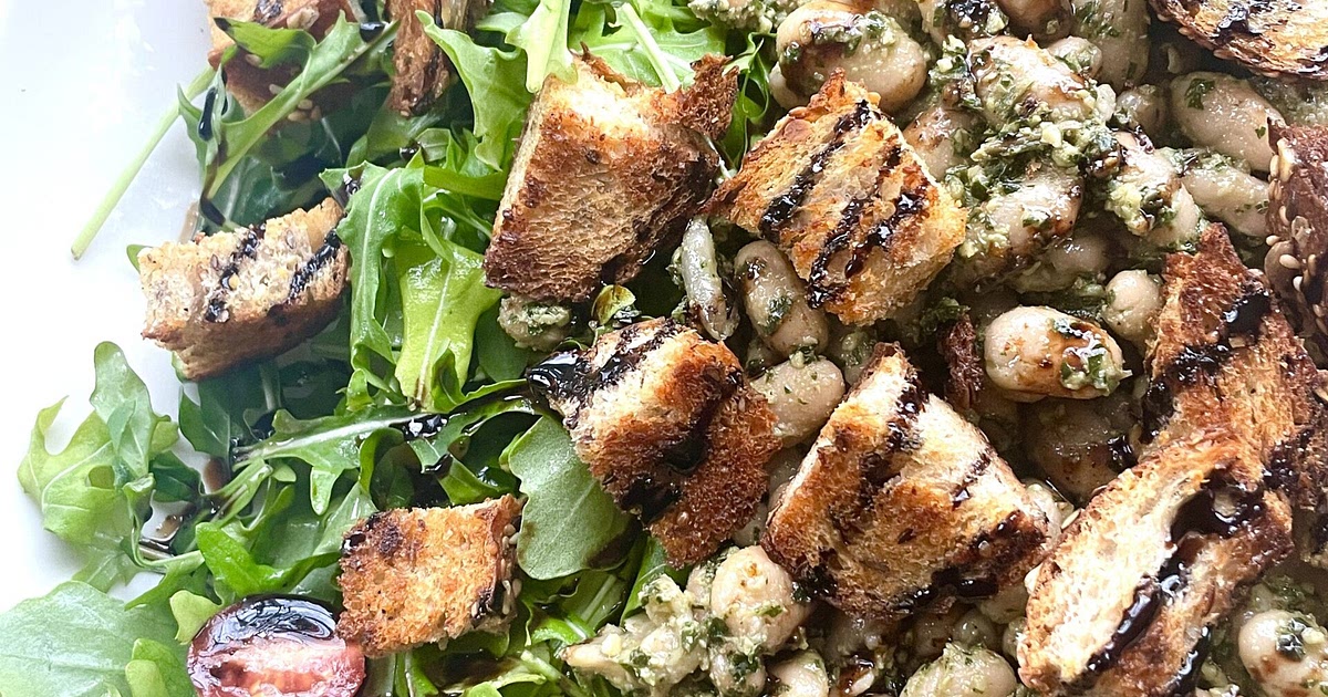 Pesto White Bean Salad with Garlic Croutons (Vegetarian) Recipe | Samsung Food App