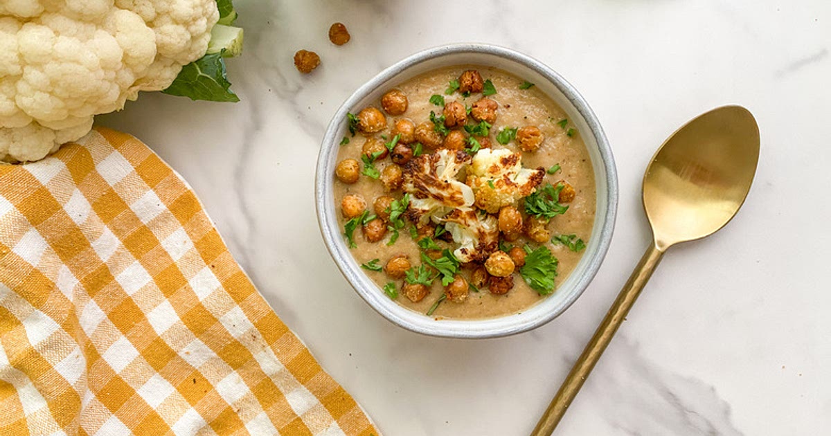 Creamy-Yet-Vegan Roasted Garlic Cauliflower Soup Recipe | Samsung Food App