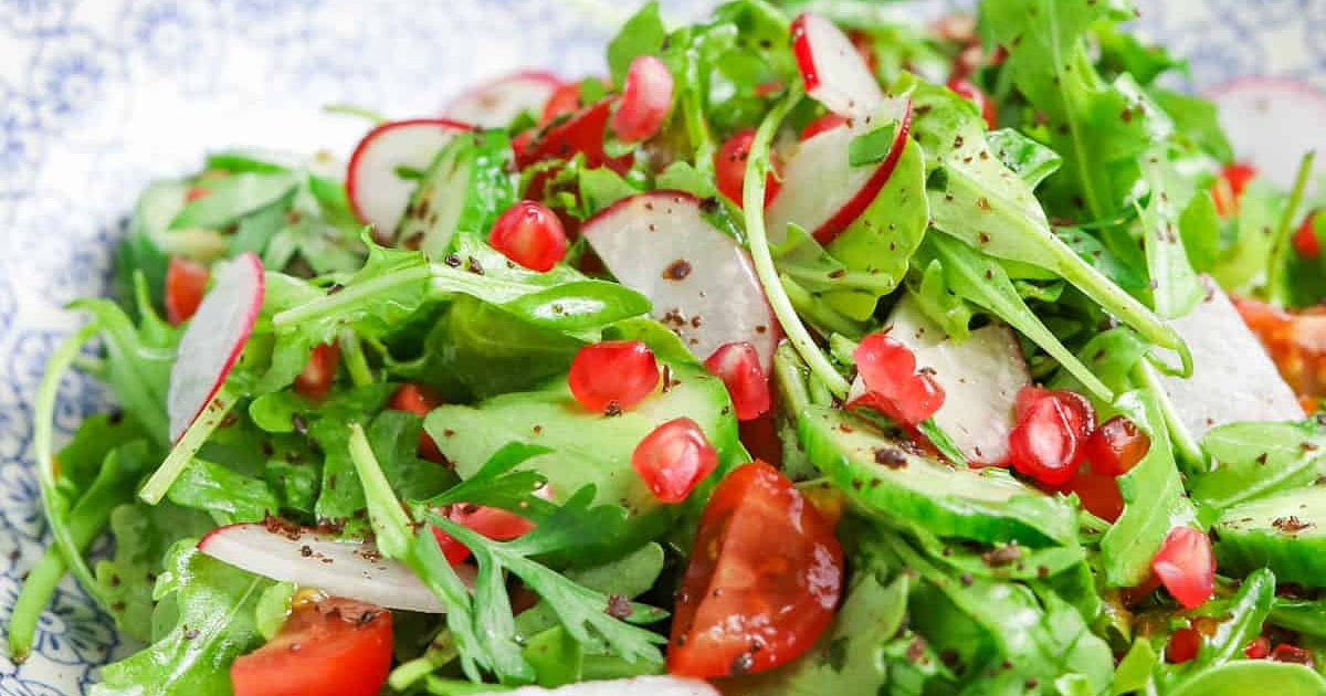 Middle Eastern Rocket Salad with Sumac and Pomegranate Recipe | Samsung Food App