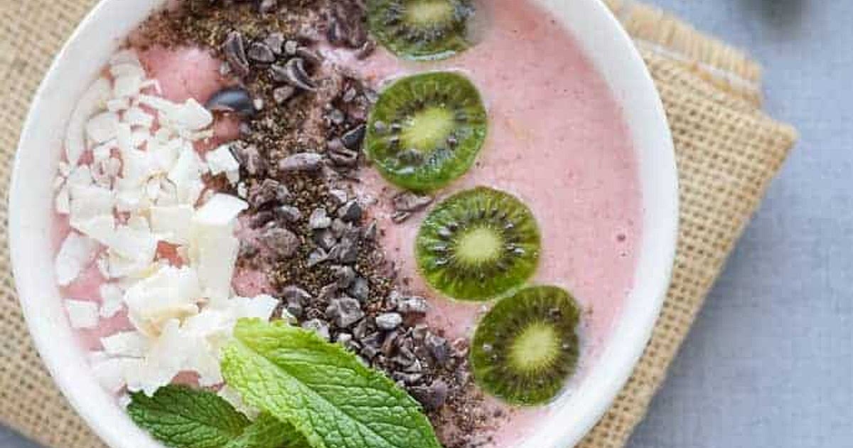 Strawberry Banana Smoothie Bowl Recipe | Samsung Food App