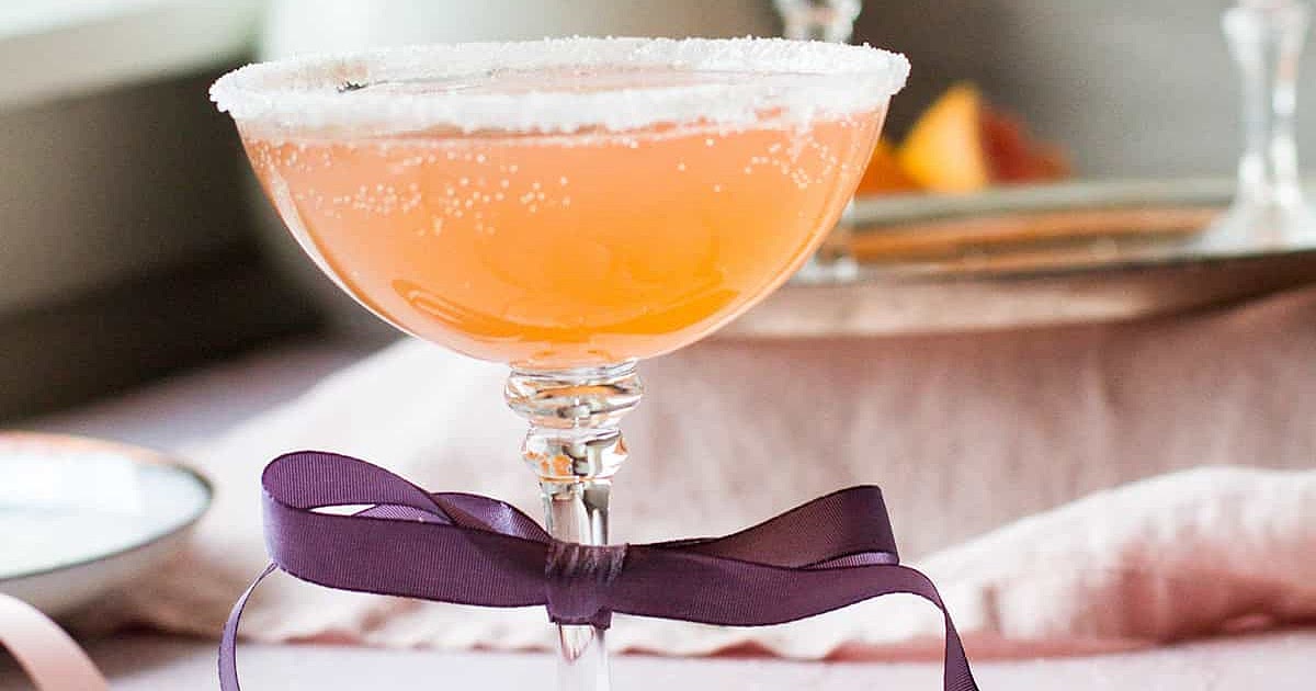 Sugar Plum Fairy's Plum Drink - New Year's Eve Cocktail Recipe | Samsung Food App