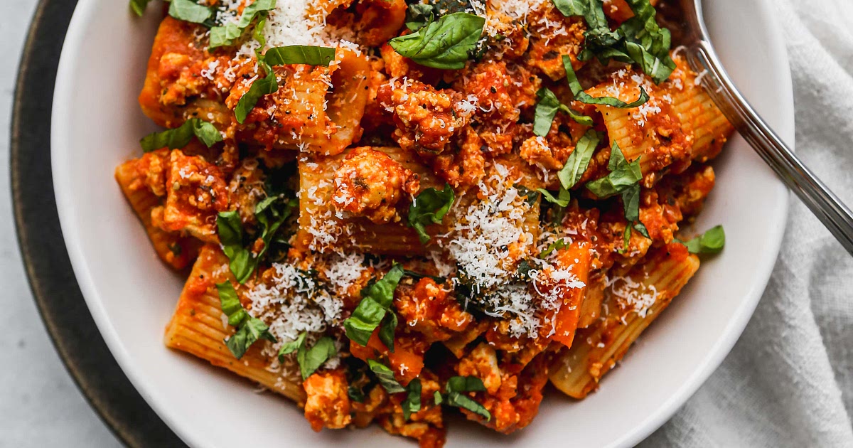 Easy Tofu Tomato Pasta With Vegetables Recipe | Samsung Food App