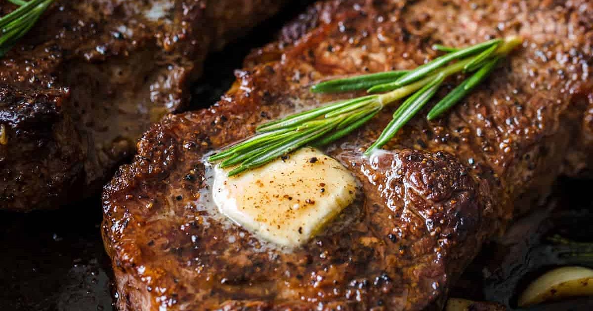 Pan-Seared Steak with Garlic Butter Recipe | Samsung Food App