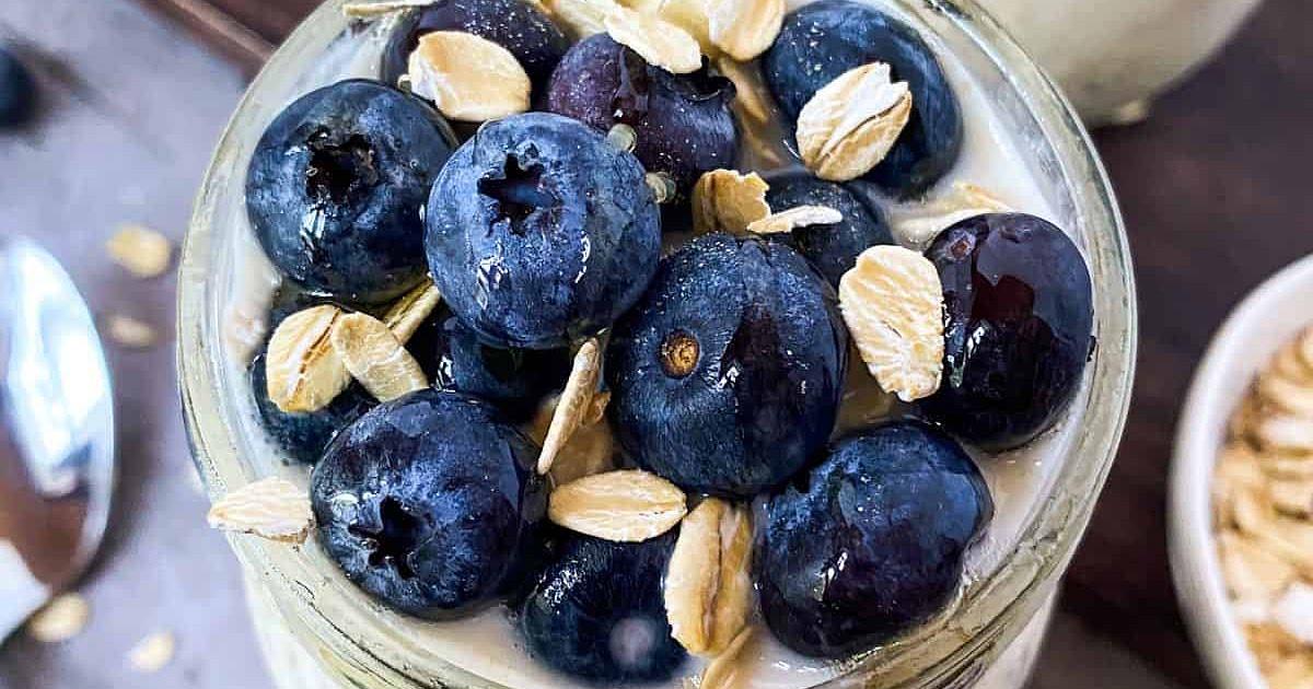 Blueberry Cheesecake Overnight Oats Recipe | Samsung Food App