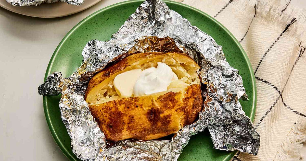 Slow Cooker Baked Potatoes Recipe | Samsung Food App