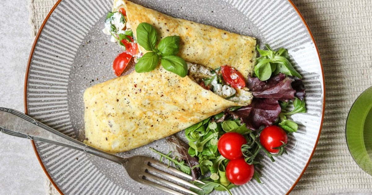 Cottage Cheese + Basil Omelet Recipe | Samsung Food App