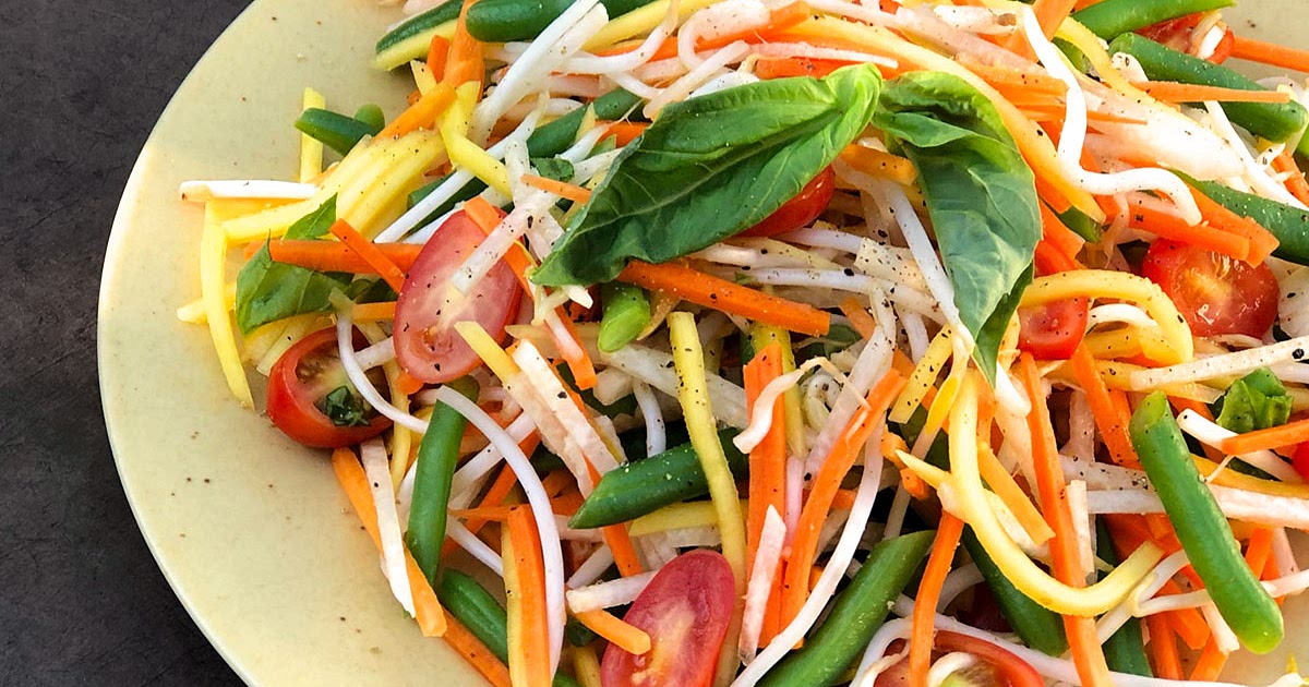 Spicy Thai Salad Recipe | Samsung Food App