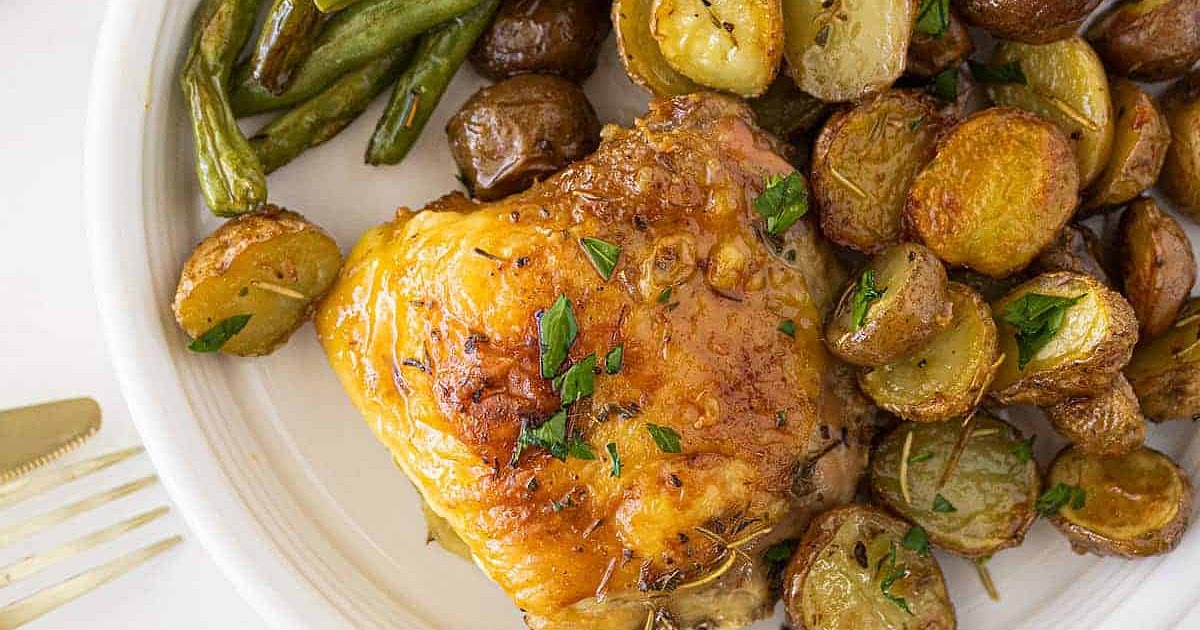 Buttery Garlic Herb Chicken and Potatoes Recipe | Samsung Food App