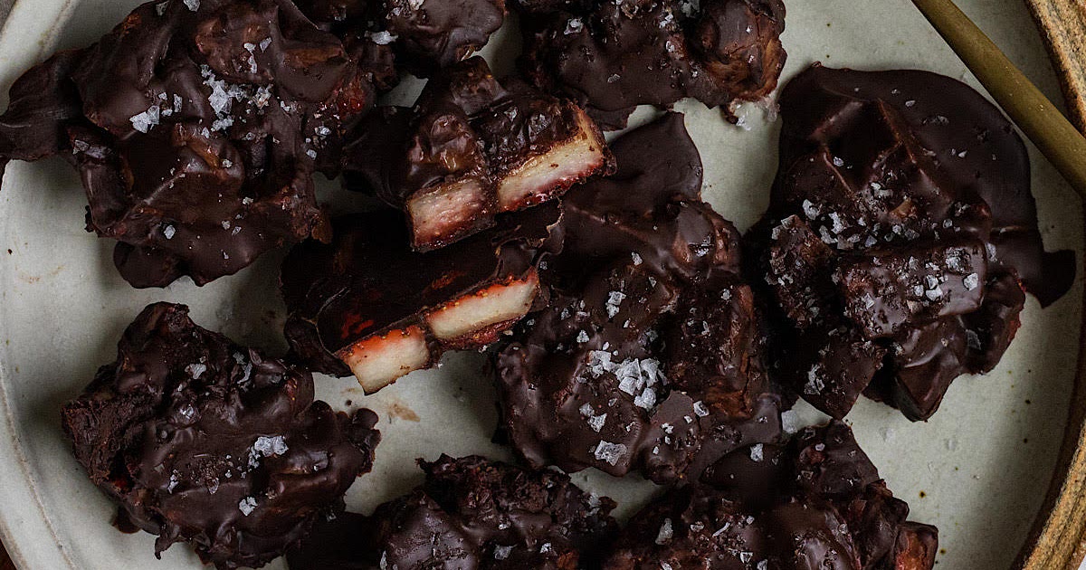Salted Dark Chocolate Strawberry Clusters Recipe | Samsung Food App