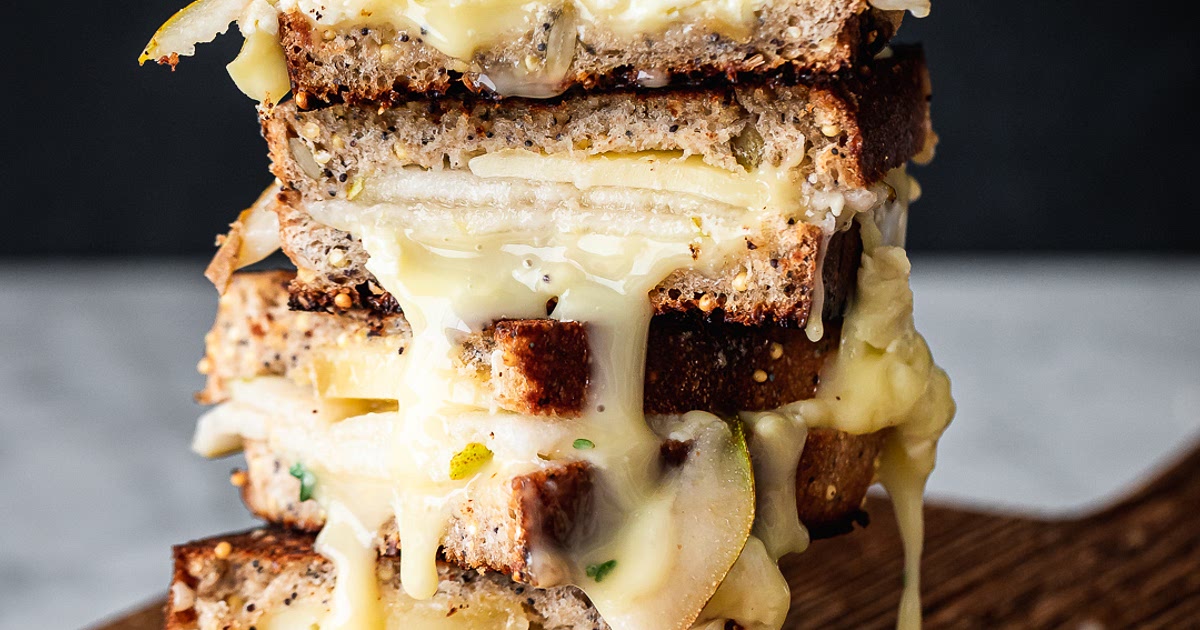 Brie & Pear Grilled Cheese Sandwich Recipe | Samsung Food App