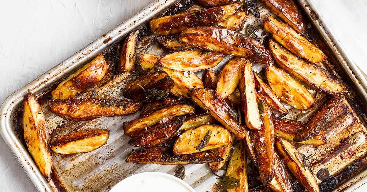 Crispy Potato Wedges In Oven With Herbs Recipe | Samsung Food App