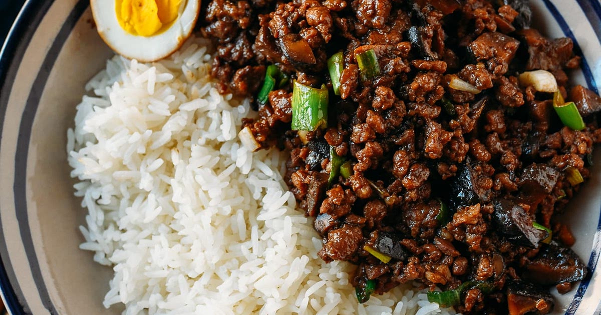 Taiwanese Braised Minced Pork Over Rice (肉燥饭) Recipe | Samsung Food App
