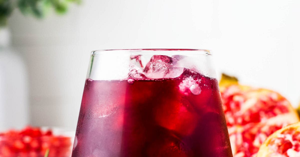 MISTLETOE MARGARITA Recipe | Samsung Food App
