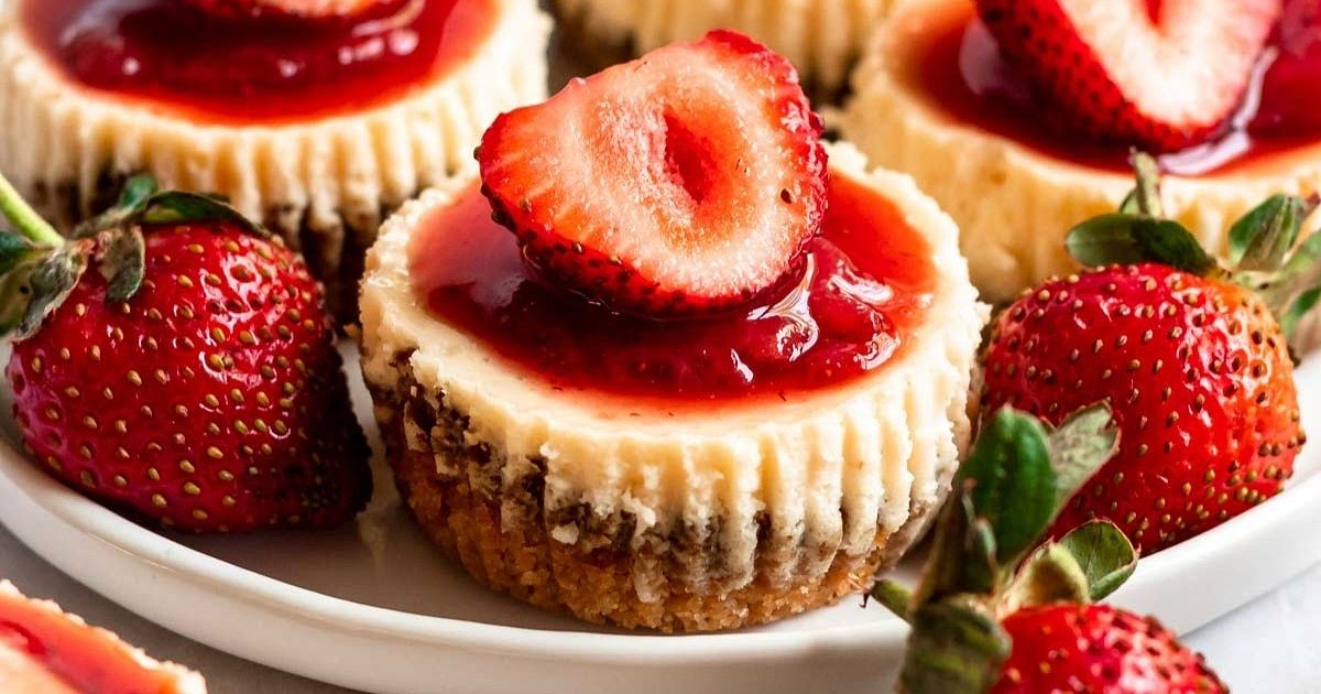 Mini Strawberry Cheesecakes Recipe | Samsung Food App