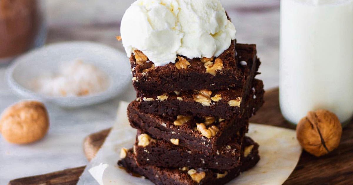 FUDGY CHOCOLATE BROWNIES ( with eggless option ) Recipe | Samsung Food App