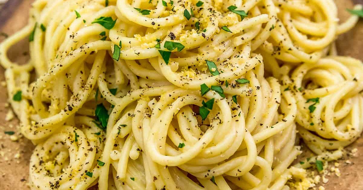 Easy Vegan Cacio e Pepe (Cheese and Pepper) Recipe | Samsung Food App