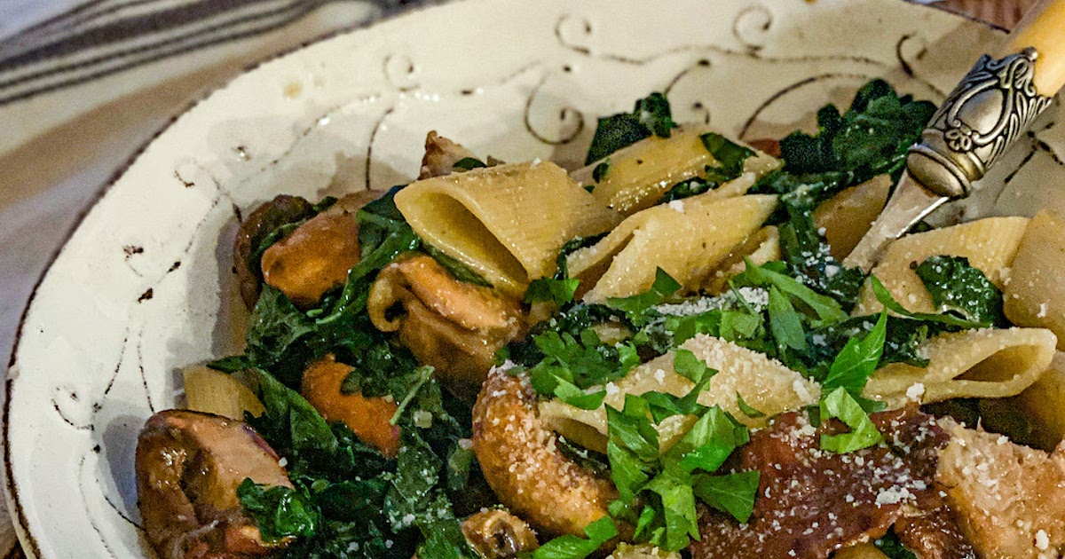 Kale and Roasted Mushroom Pasta Recipe | Samsung Food App