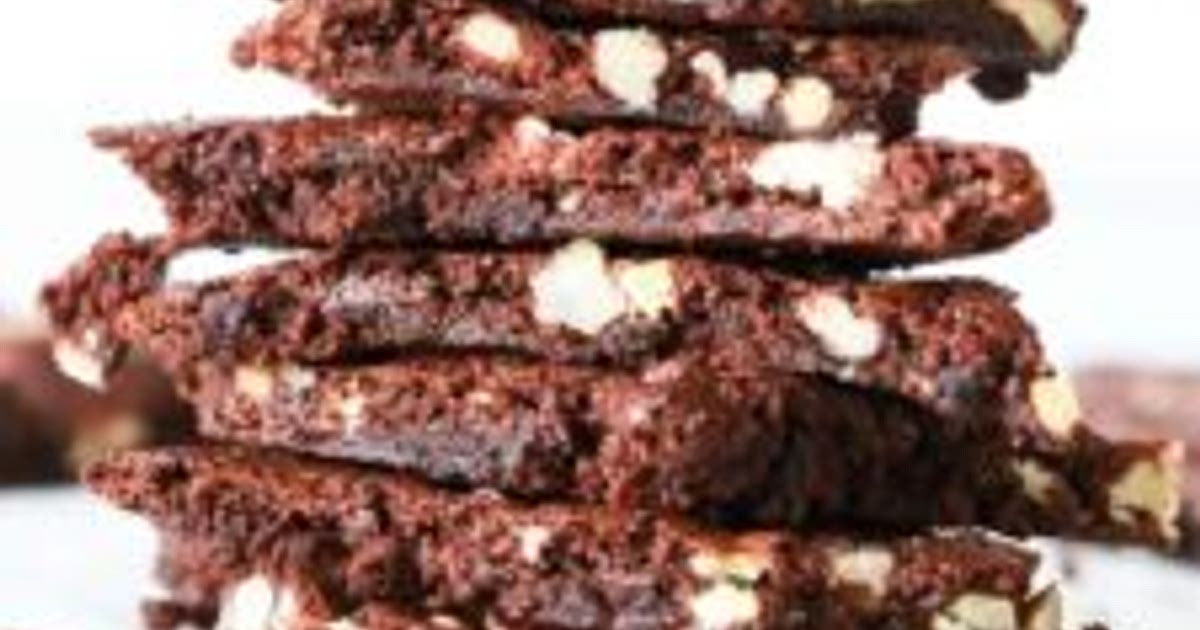 Crisp &amp; Fudgey Homemade Brownie Brittle Recipe | Samsung Food App