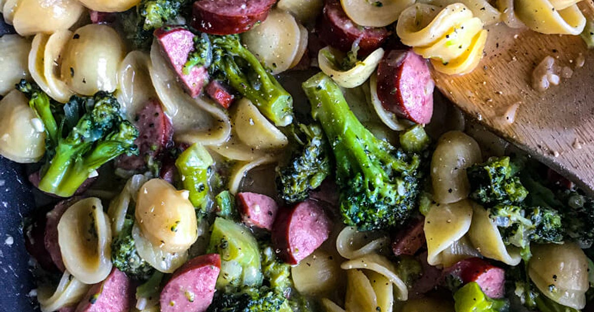 One Pot Smoked Sausage Broccoli Pasta Recipe | Samsung Food App