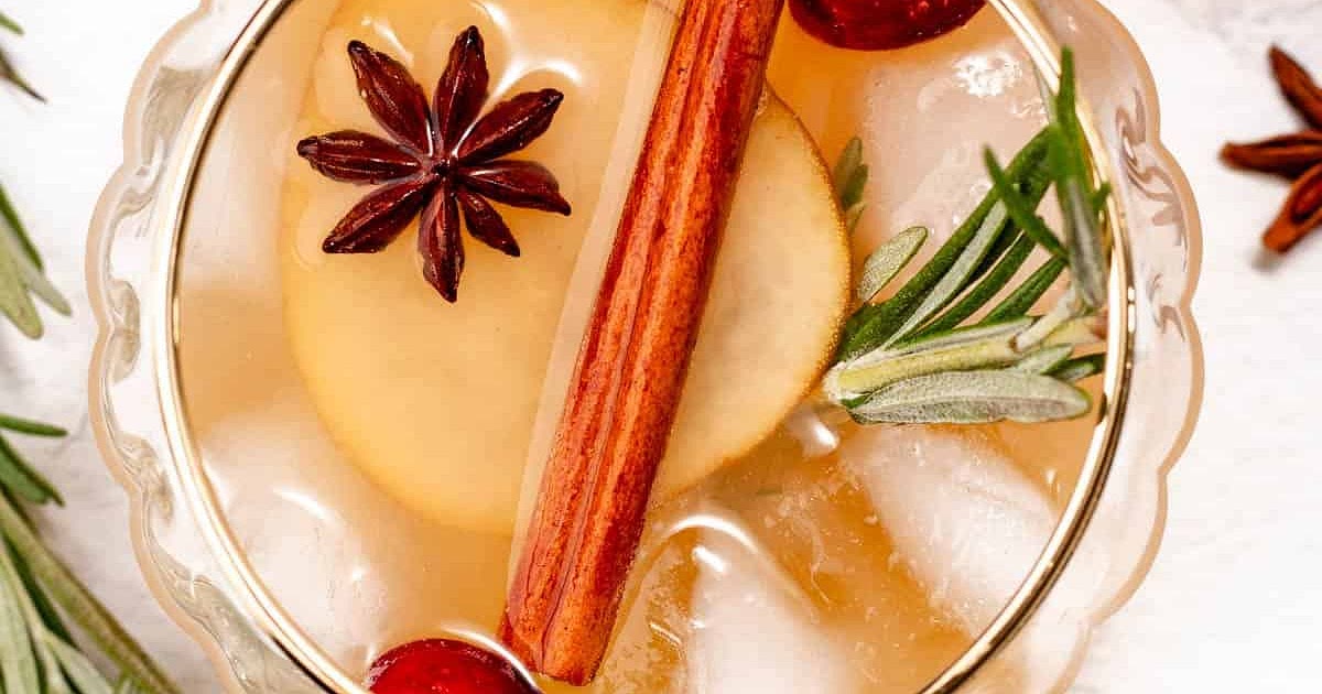 Pear Thanksgiving Punch Recipe | Samsung Food App