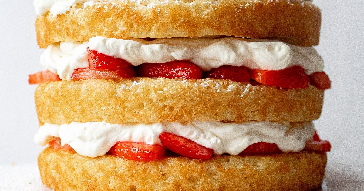 Vanilla Cake with Strawberries and Whipped Cream Recipe | Samsung Food App