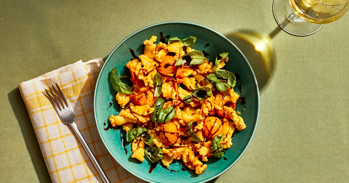 Tangy Balsamic Pasta With Sun Gold Tomatoes Recipe | Samsung Food App