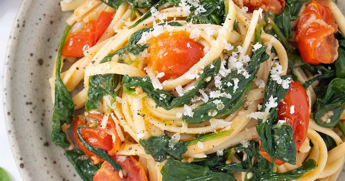 Pasta with Tomatoes and Spinach Recipe | Samsung Food App