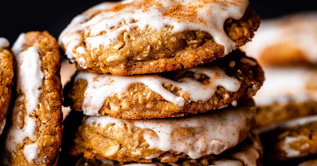 Iced Gingerbread Oatmeal Cookies Recipe | Samsung Food App