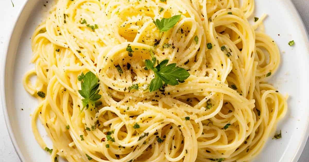 Lemon Garlic Pasta Recipe | Samsung Food App