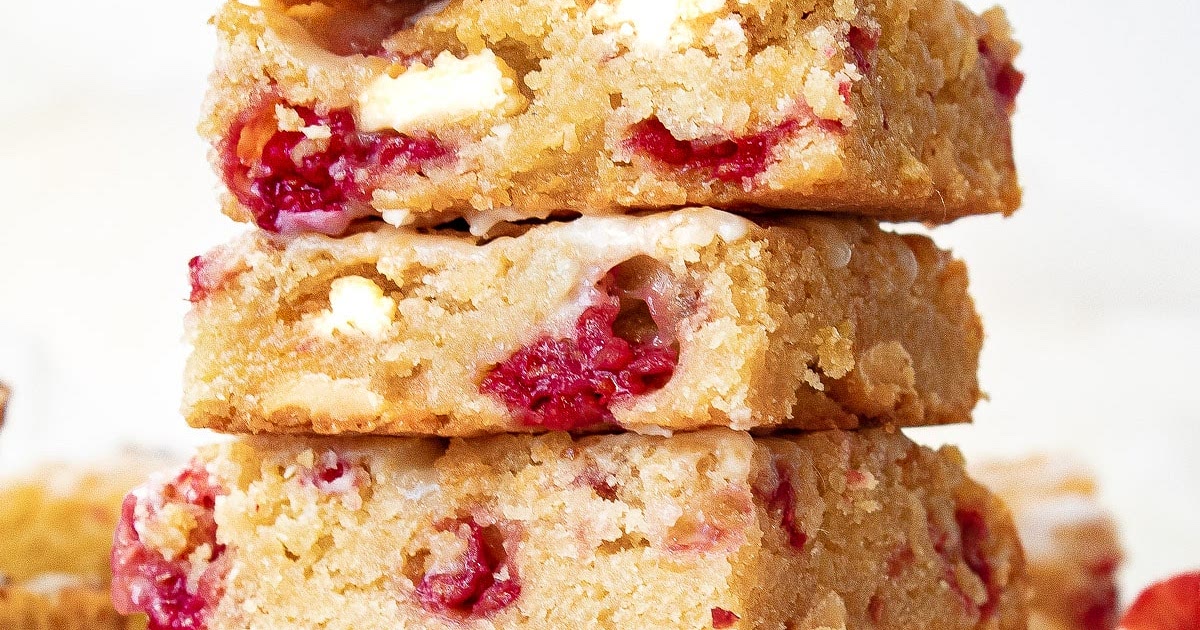 White Chocolate and Raspberry Blondies Recipe | Samsung Food App