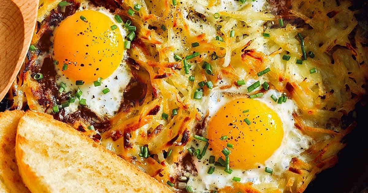 Simple Cheesy Skillet Hash Browns and Eggs Recipe | Samsung Food App