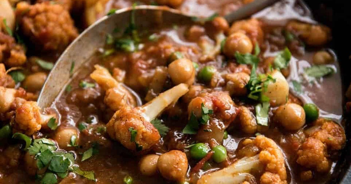 Cauliflower and Chickpea Curry Recipe | Samsung Food App