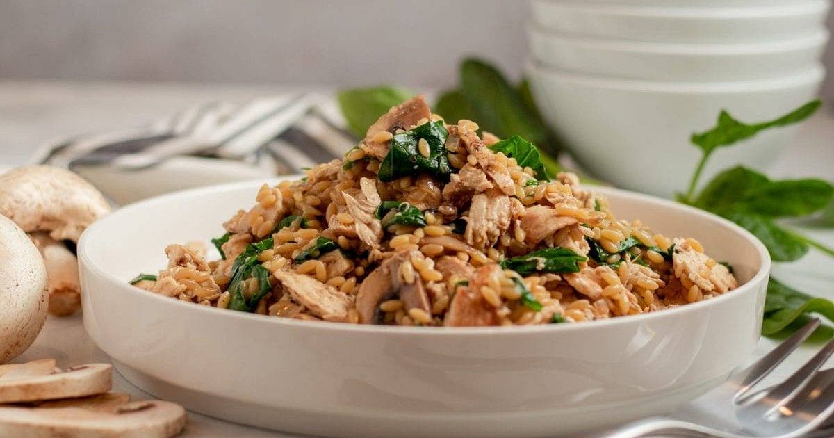 Creamy Mushroom and Chicken Orzo Recipe | Samsung Food App