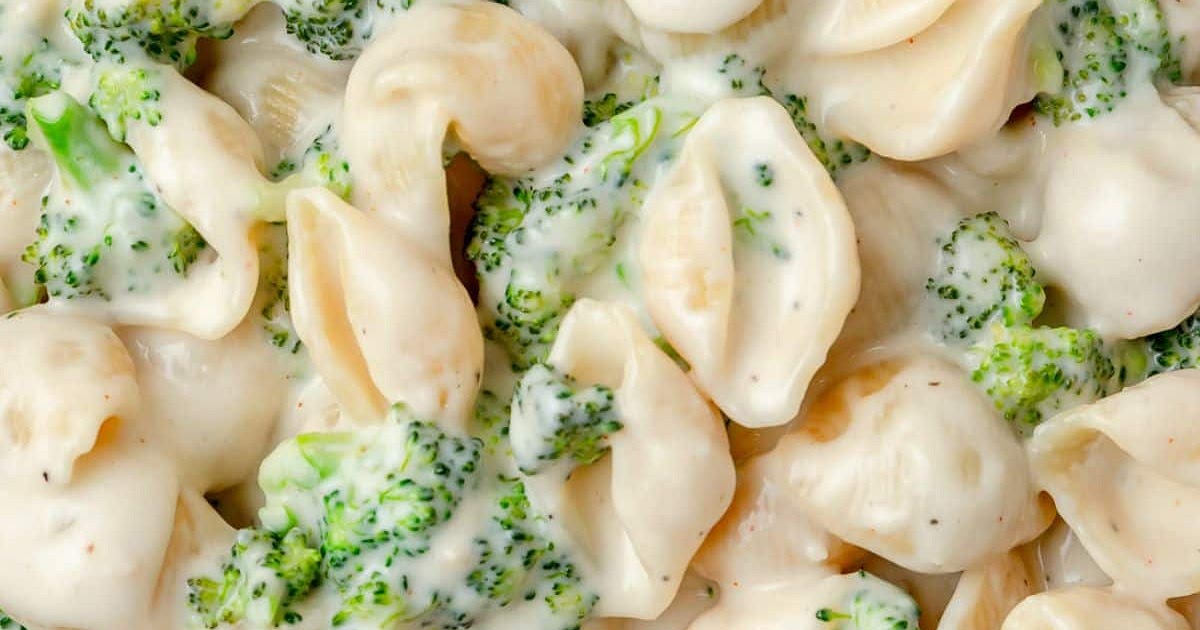 White Cheddar Broccoli Mac & Cheese Recipe | Samsung Food App