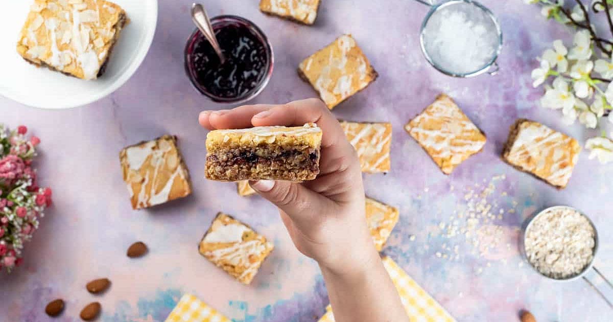 Cherry Bakewell Flapjacks With Frangipane Topping Recipe | Samsung Food App