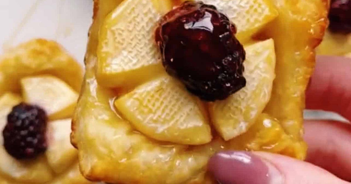 Blackberry Brie Bites Recipe | Samsung Food App