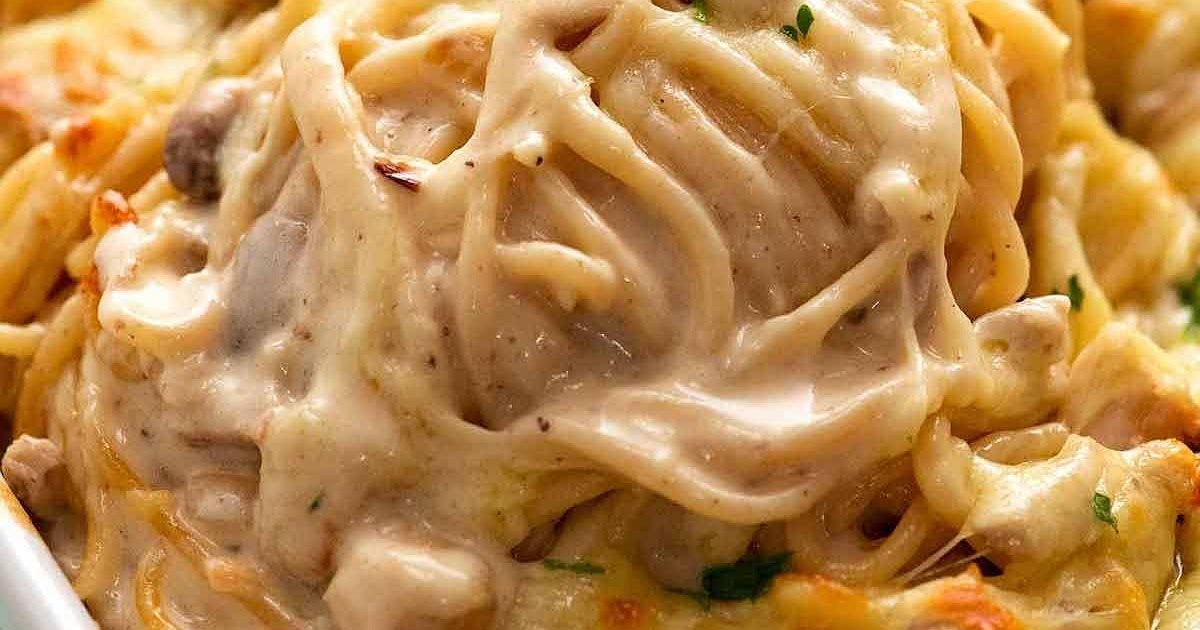 Chicken Tetrazzini (creamy chicken mushroom pasta bake) Recipe | Samsung Food App