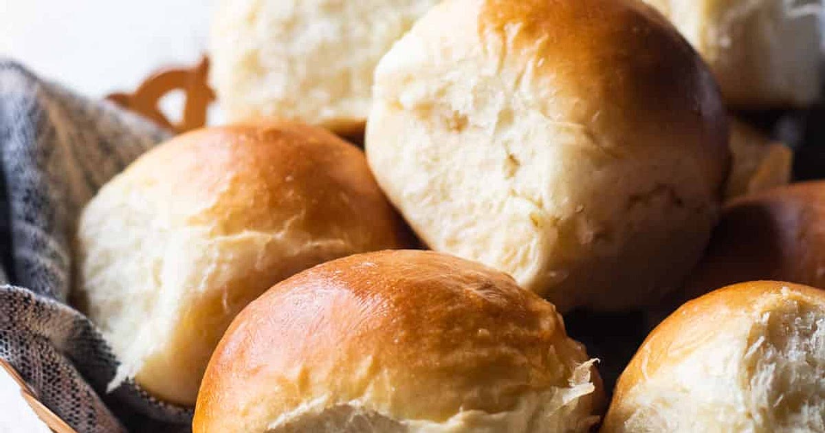 Soft Homemade Dinner Rolls Recipe | Samsung Food App