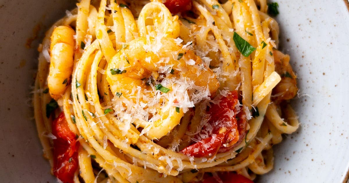 Spicy Garlic Shrimp Pasta Recipe | Samsung Food App