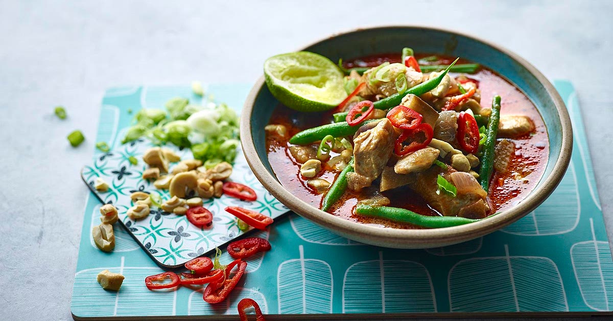 Chicken and aubergine massaman curry Recipe | Samsung Food App