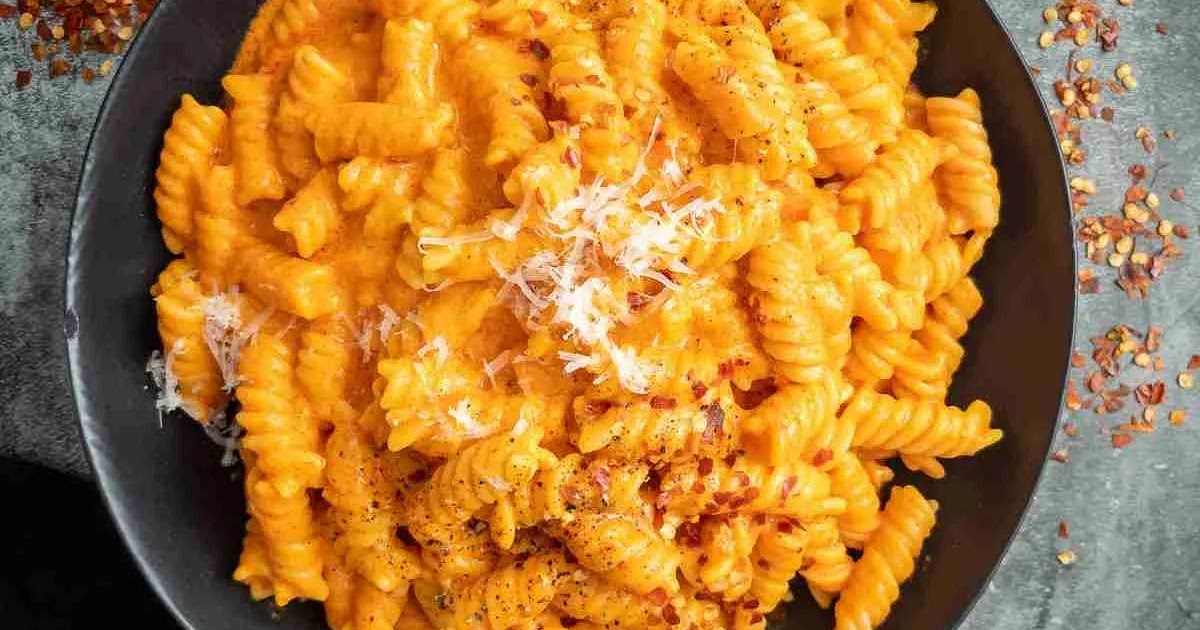 Ricotta Pesto Pasta with Roasted Red Pepper Recipe | Samsung Food App