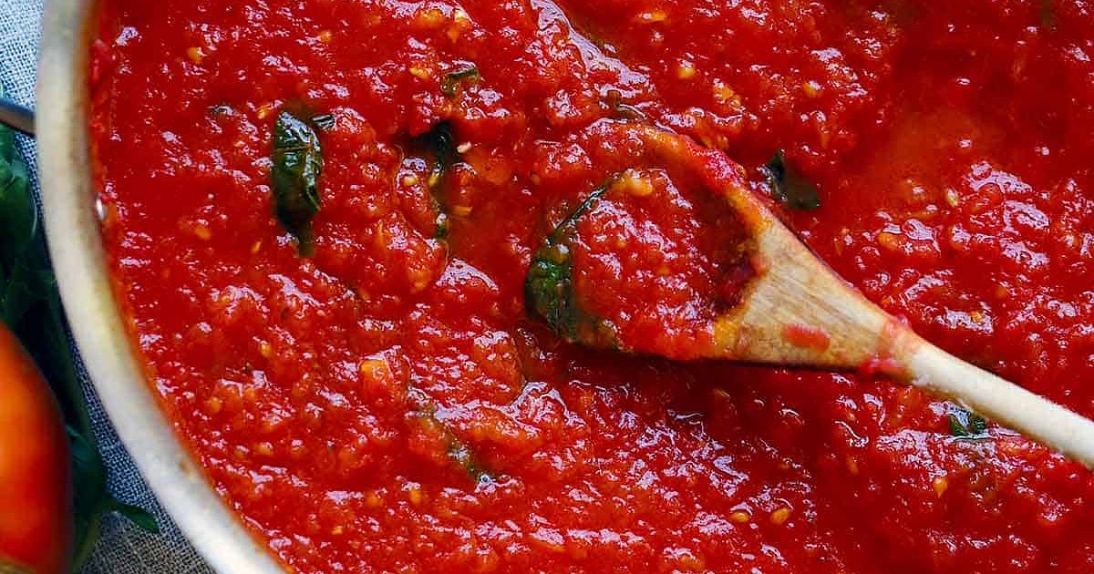 Fresh Tomato Sauce with Basil and Garlic Recipe | Samsung Food App