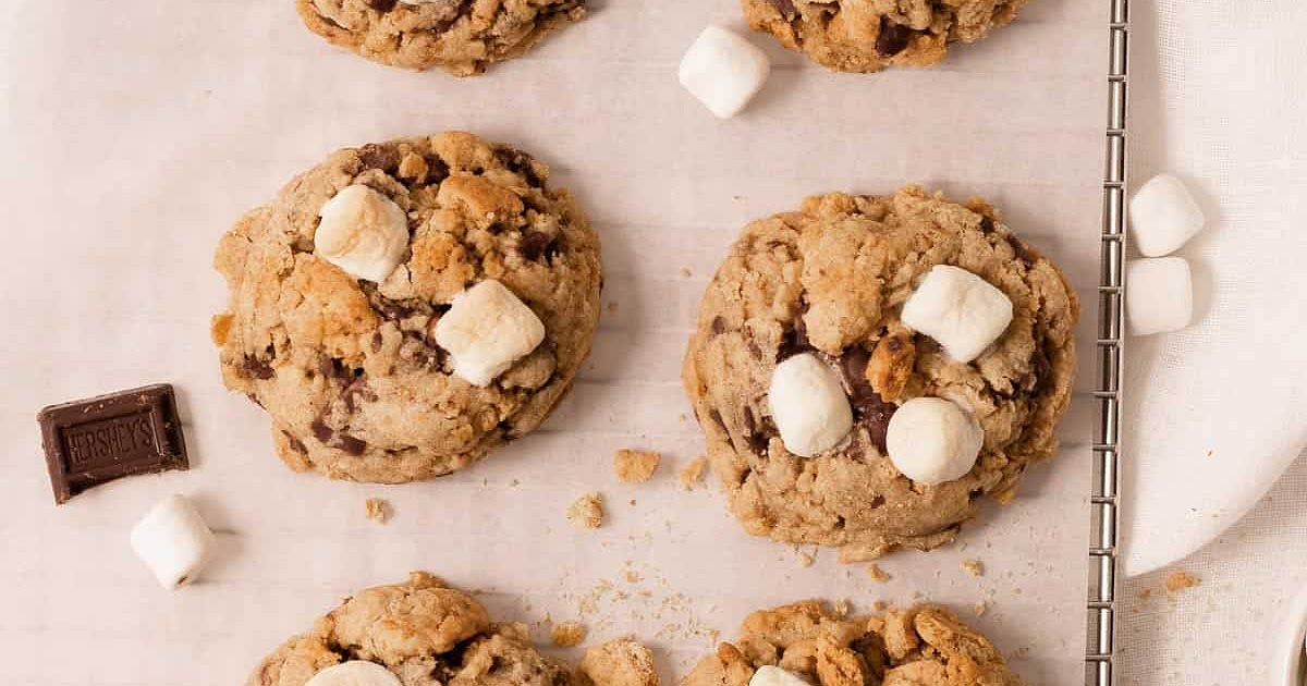 Chewy S'mores Cookies Recipe | Samsung Food App