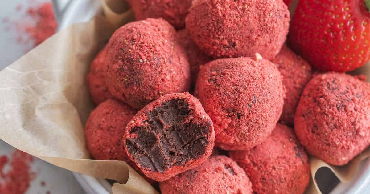 Strawberry Chocolate Truffles Recipe | Samsung Food App