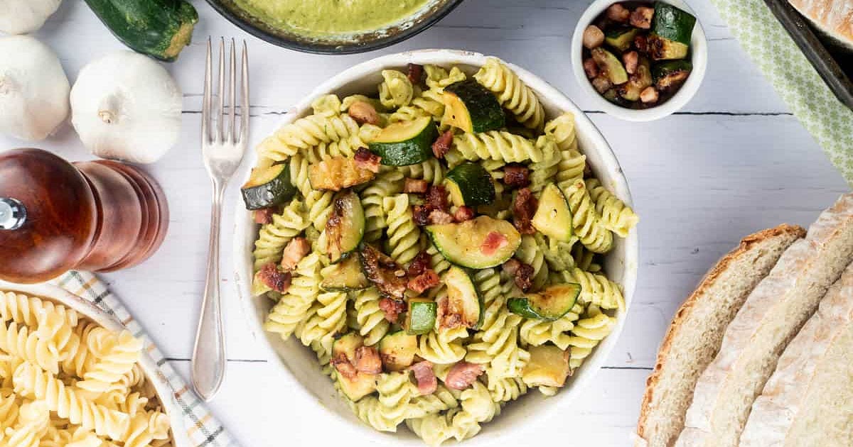 Creamy Courgette Pasta with Pancetta And No Cream Recipe | Samsung Food App