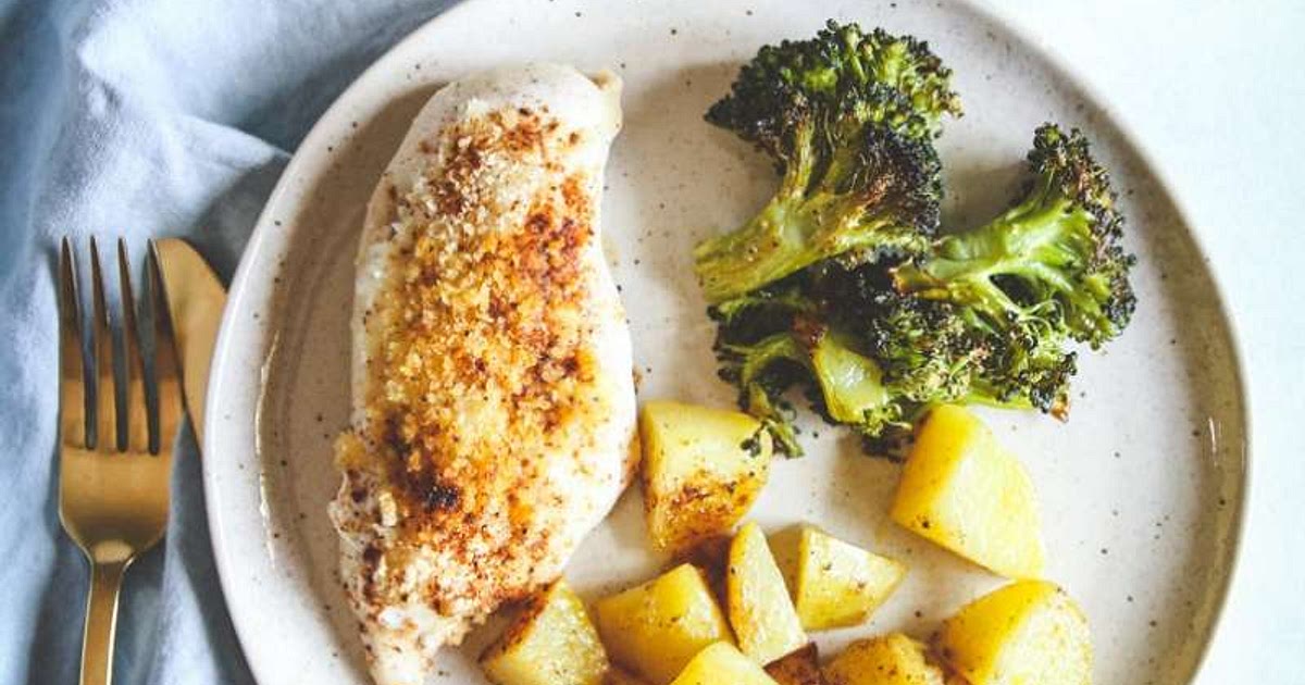 Hot Honey Baked Chicken Sheet Pan Dinner Recipe | Samsung Food App