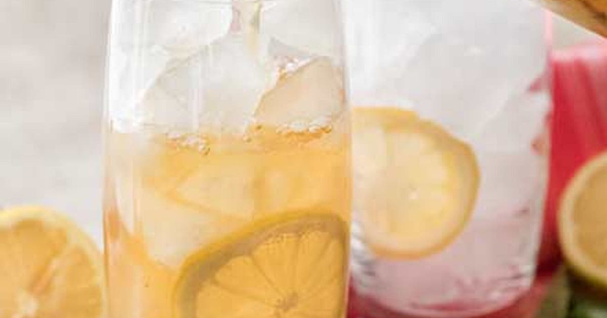 Iced Green Tea with Mint and Honey Recipe | Samsung Food App