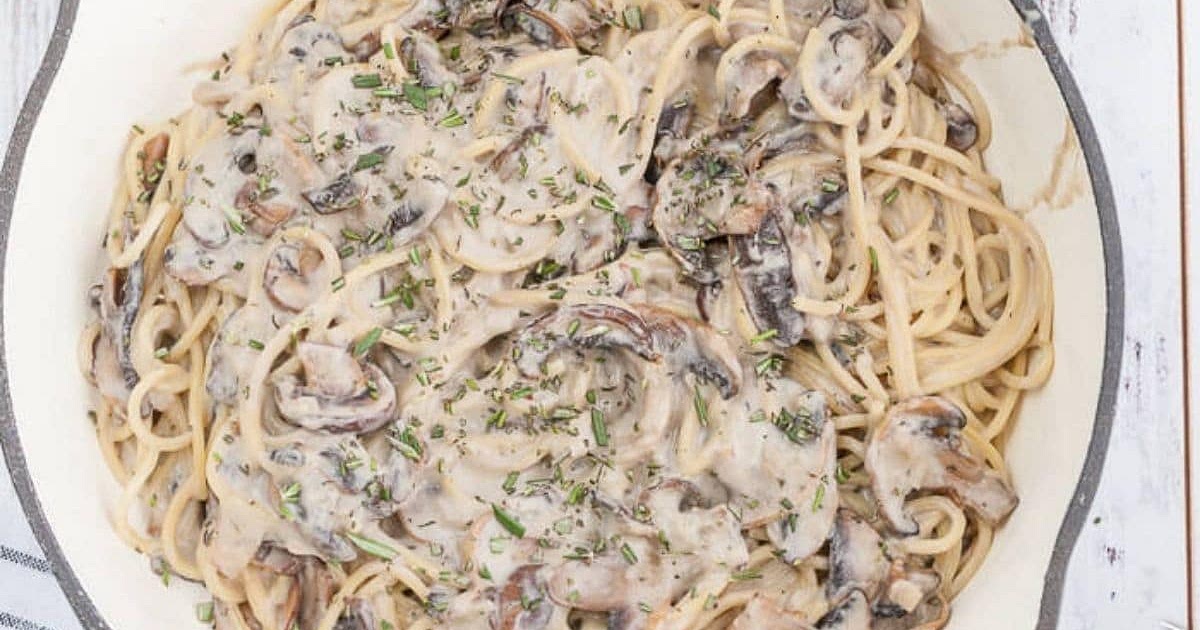 Vegan One Pot Creamy Mushroom Pasta Recipe | Samsung Food App