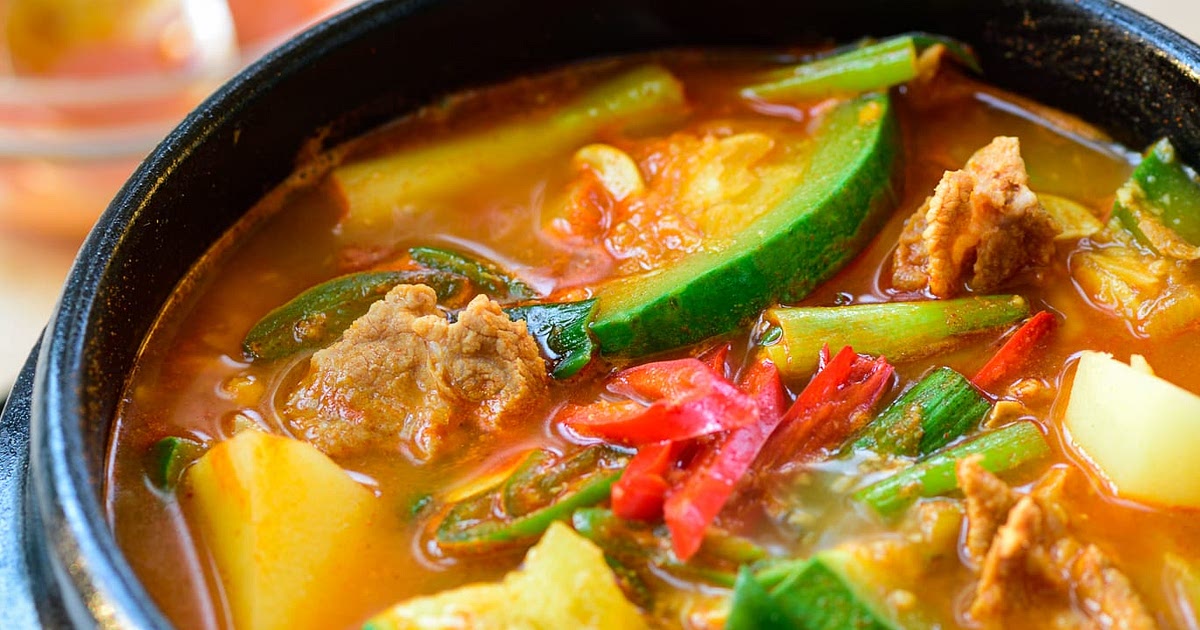 Hobak Gochujang Jjigae (Korean Spicy Zucchini Stew) Recipe | Samsung Food App
